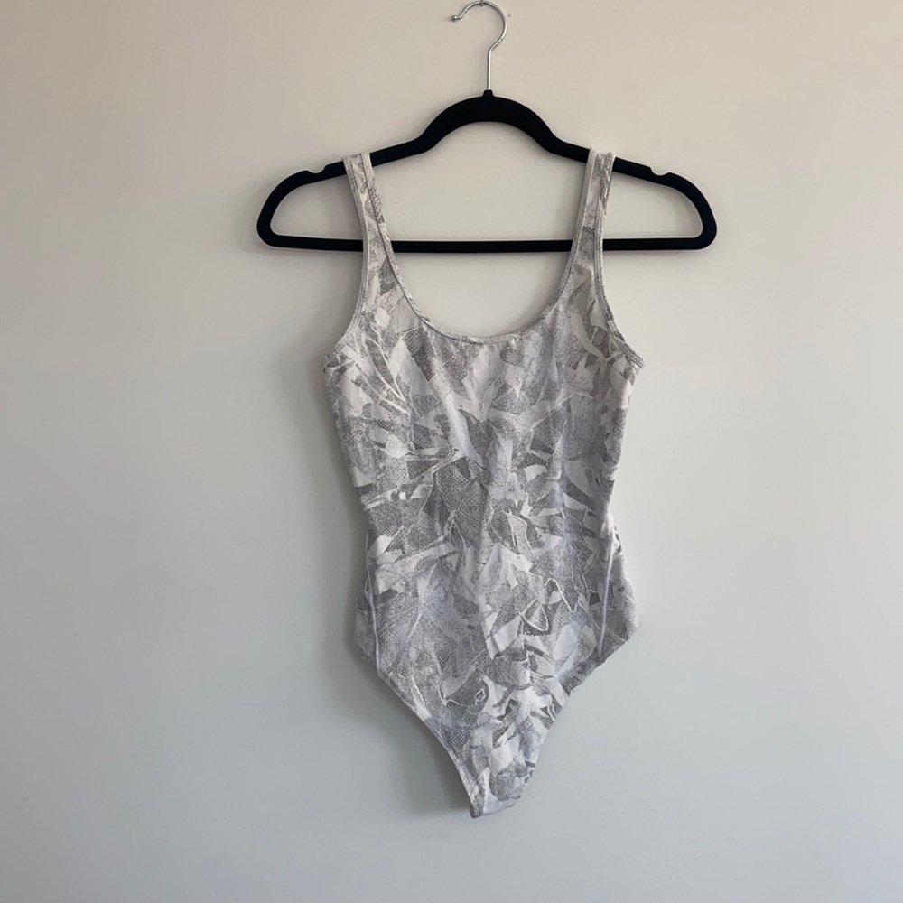 Lululemon | Thong body suit